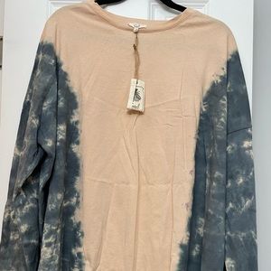 NWT Easel shirt